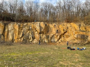 Átmenetileg lezárták a bajdázói sziklamászó iskolát