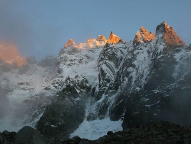 Hegymászóválogatott útibeszámoló: Aiguille des Pélerins északi fal kísérlet